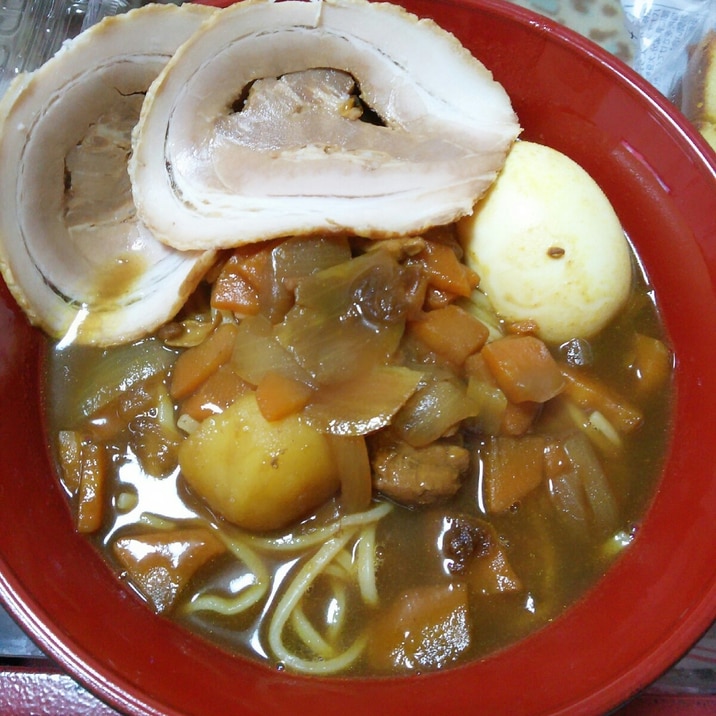 残ったカレーでカレーラーメン！